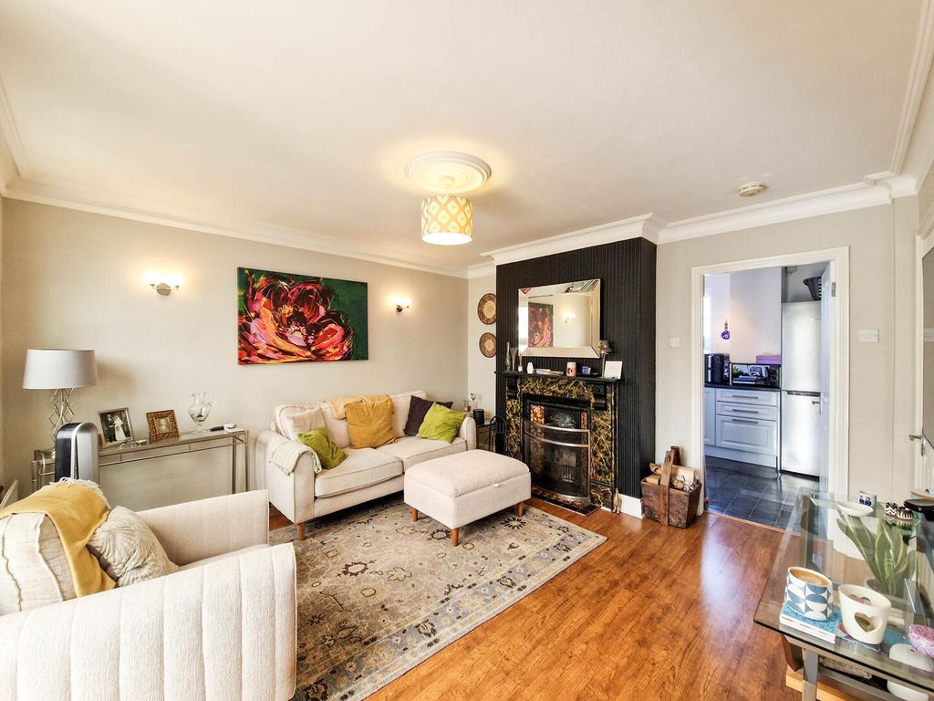 Property photo 2 of 14 Living Room