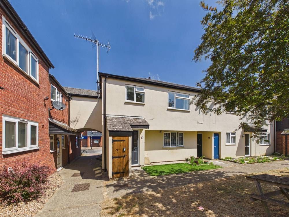 Property photo 1 of 7 Giraffe360-Still007