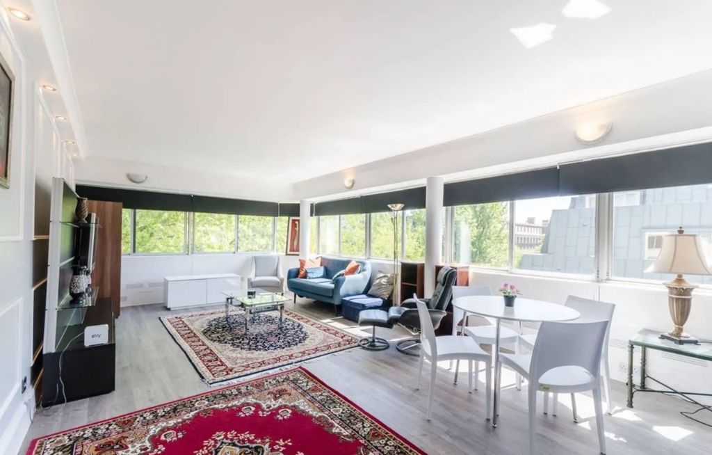 Property photo 1 of 8