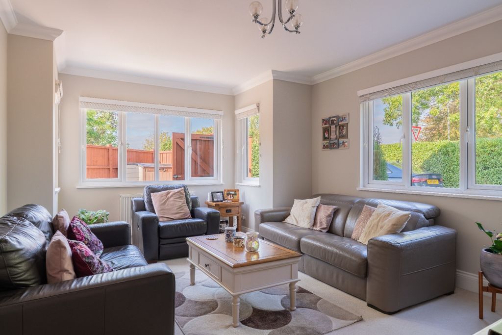 Property photo 2 of 30 4556413