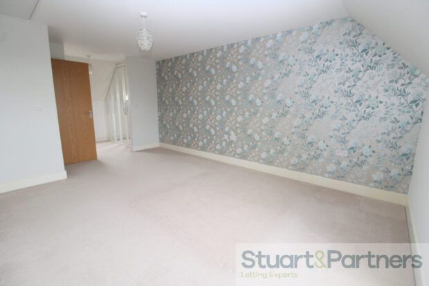 Additional image 5 of 4 bed terraced house to rentBarncroft Drive, Lindfield RH16