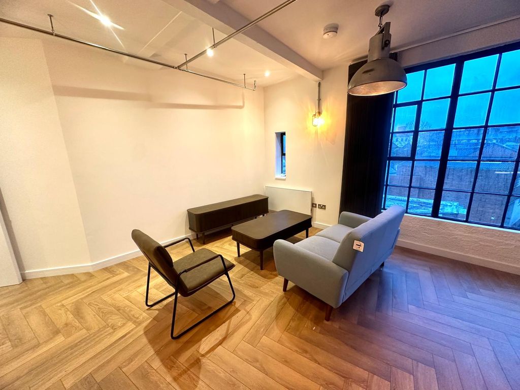 Property photo 3 of 6 Gallery