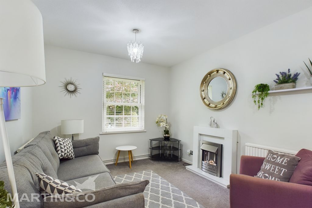 Property photo 3 of 12 Cam01953G0-Pr0062-Still001