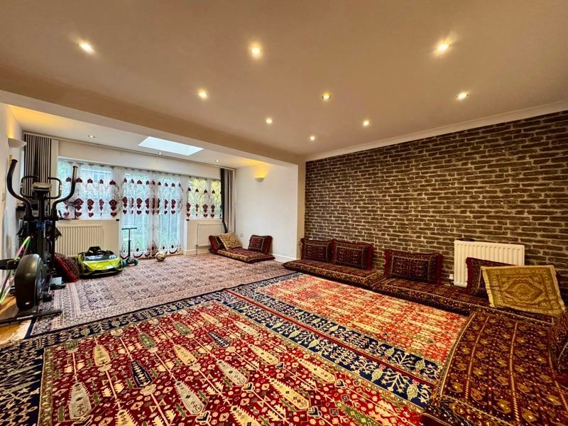 Property photo 2 of 15 Photo 7