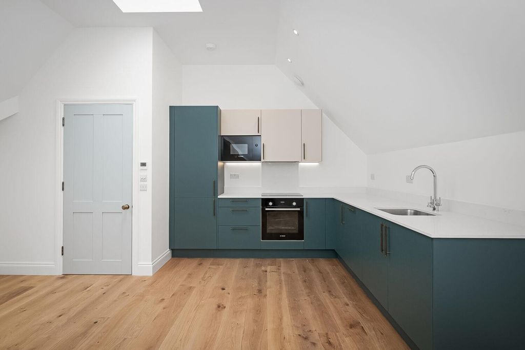 Property photo 3 of 12 7. Kitchen.Jpg