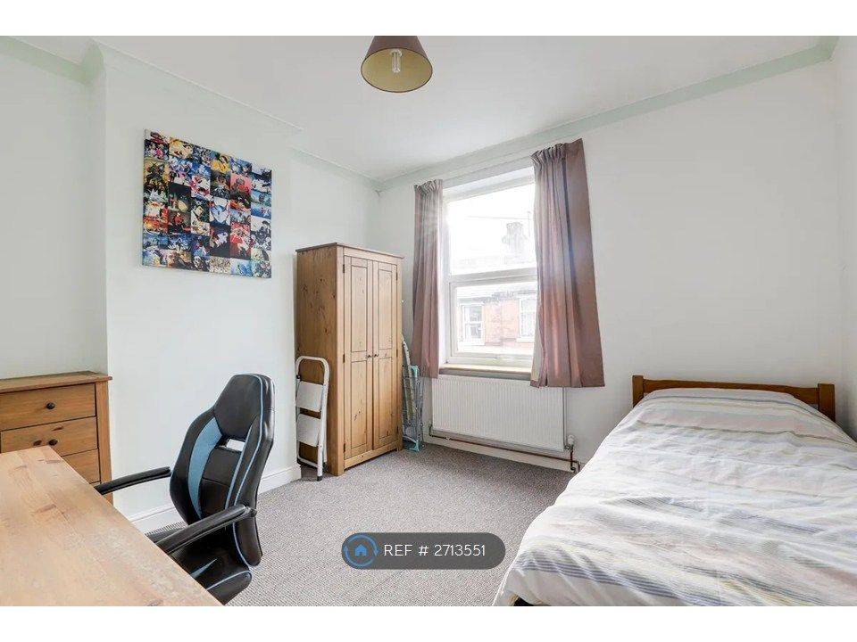 Property photo 3 of 8