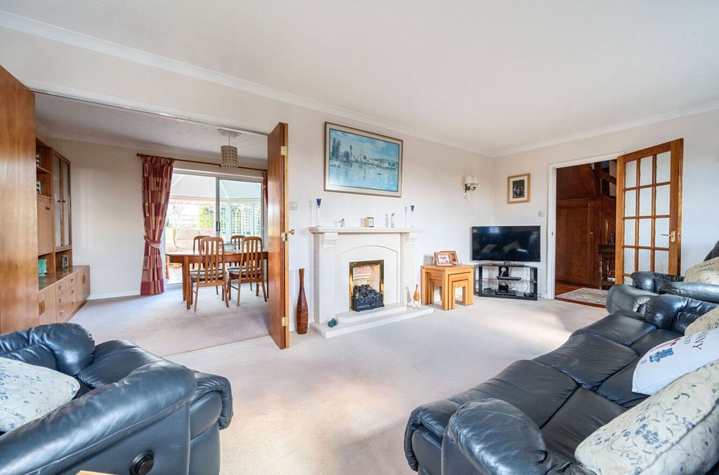 Property photo 2 of 15 Picture No. 28