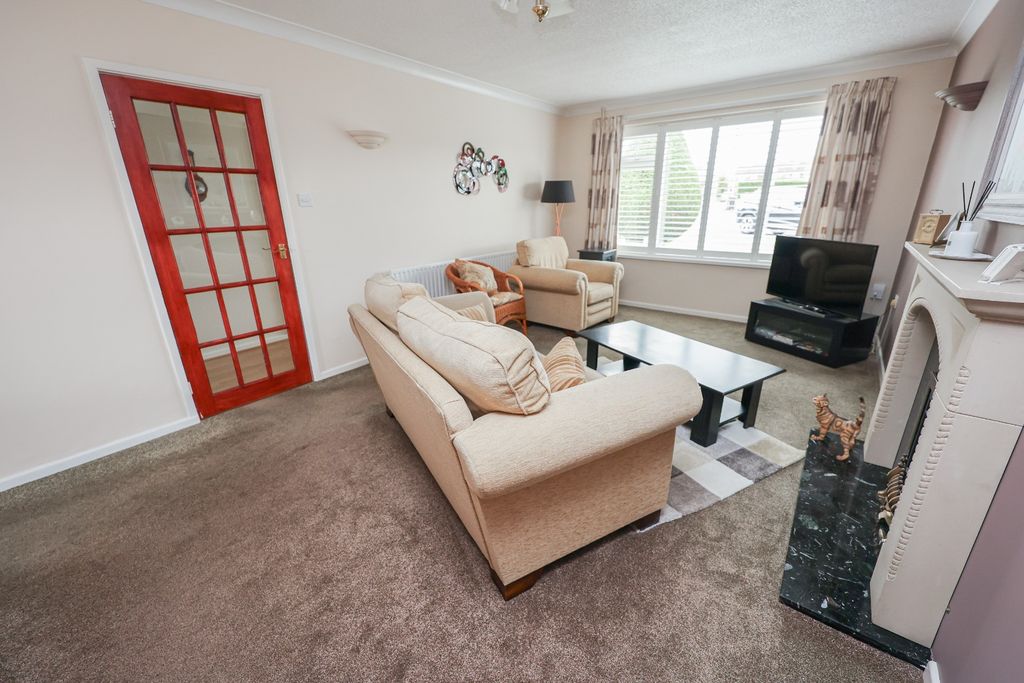 Property photo 2 of 16 4266983