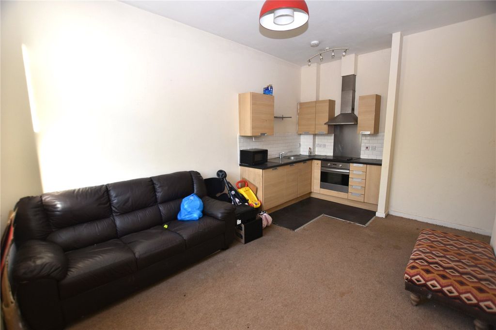 Property photo 3 of 10 Picture No. 21