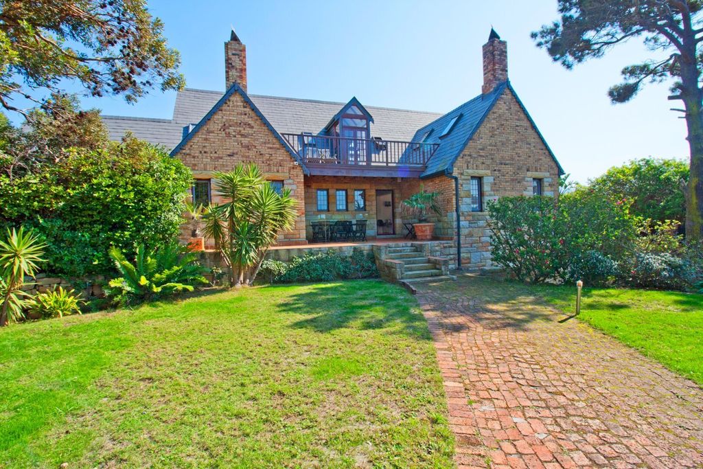 Property photo 2 of 63