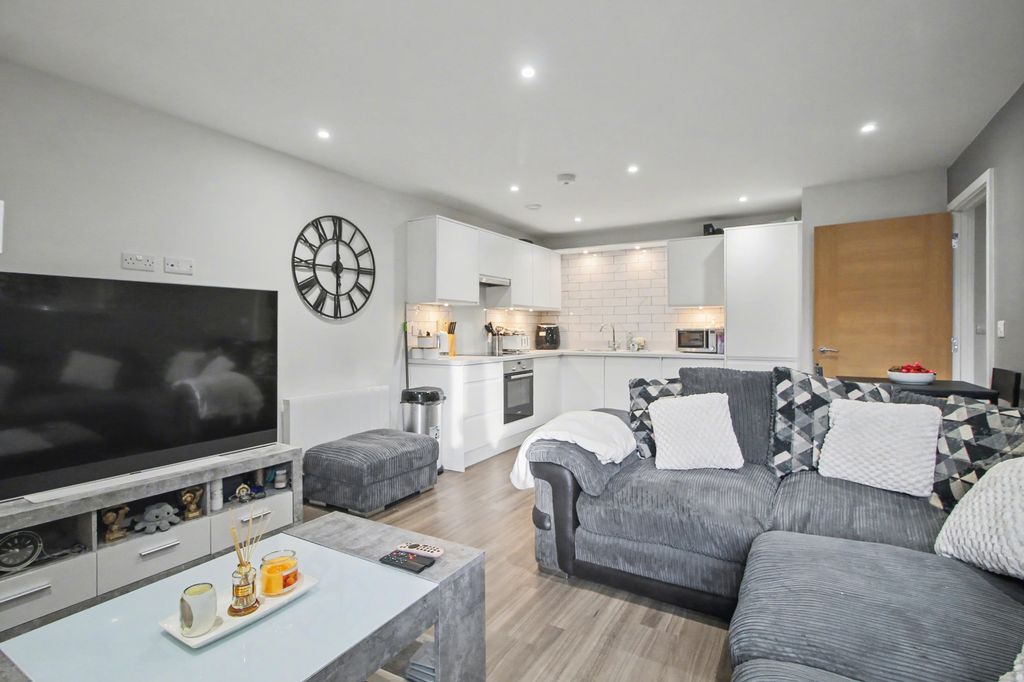 Property photo 2 of 15