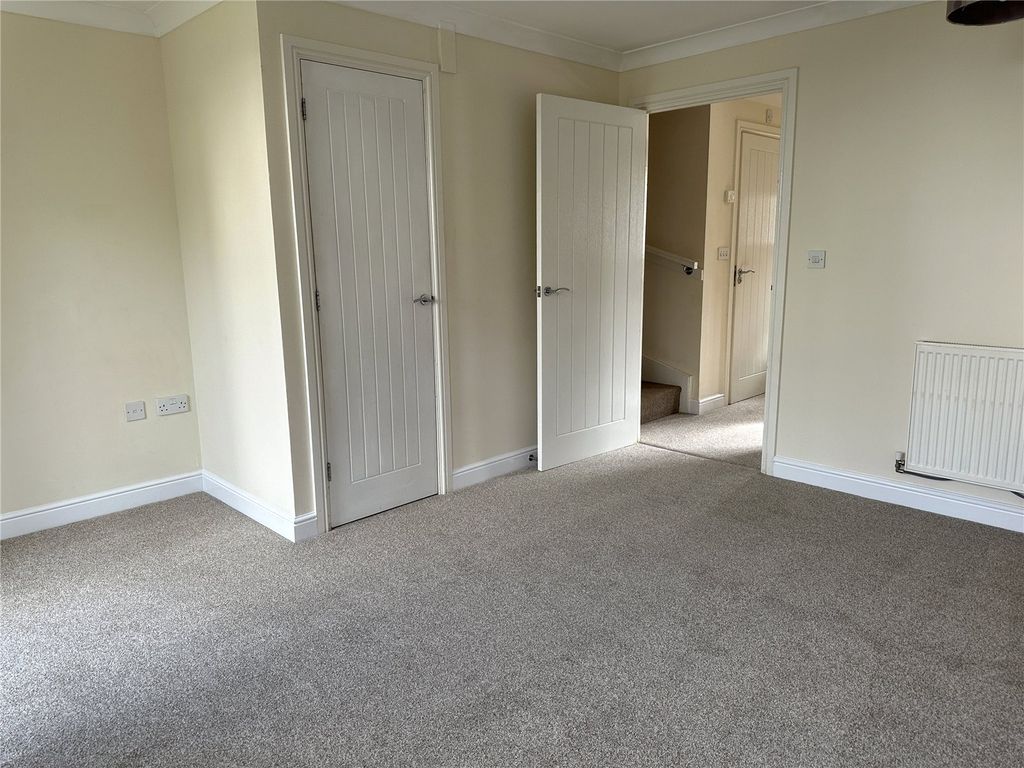 Property photo 3 of 9 Picture No. 13