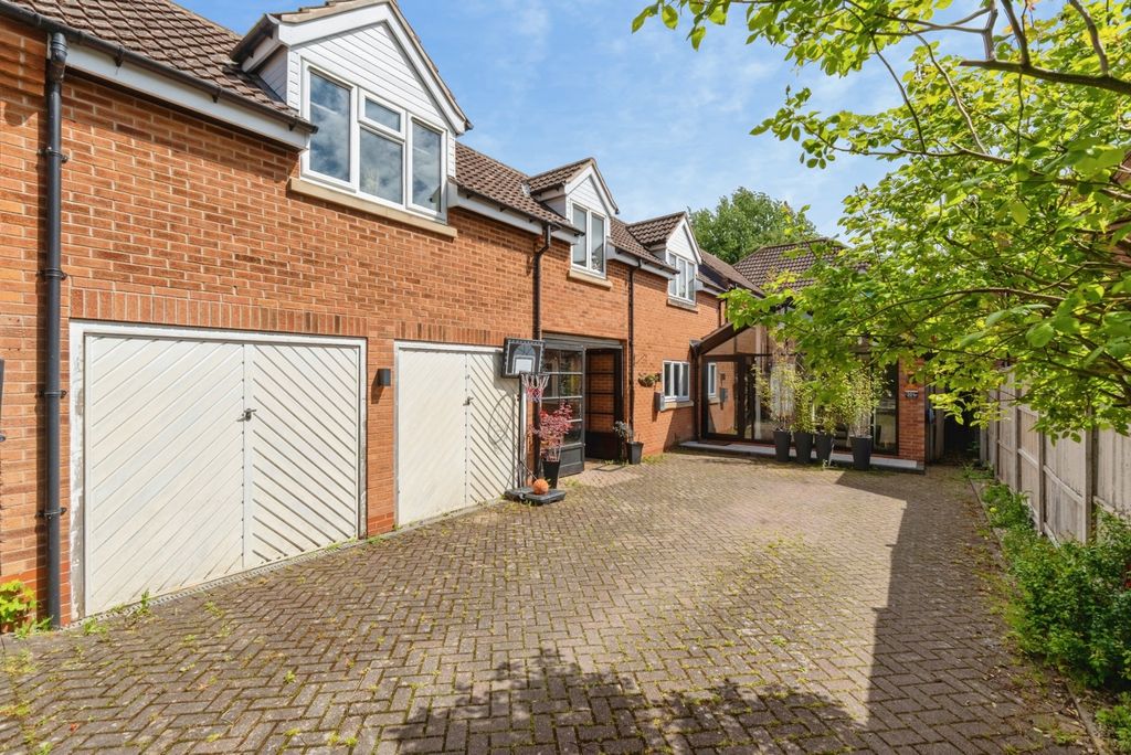 Property photo 2 of 51 Pbox-Img.Jpg