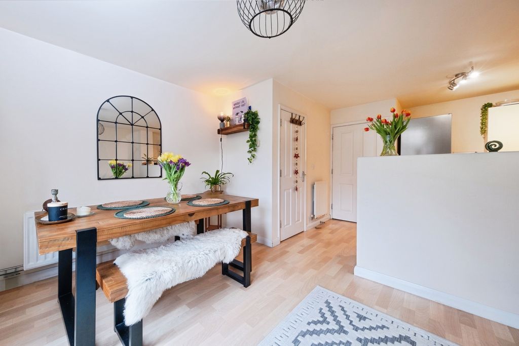 Property photo 3 of 15 Pbox-Img.Jpg