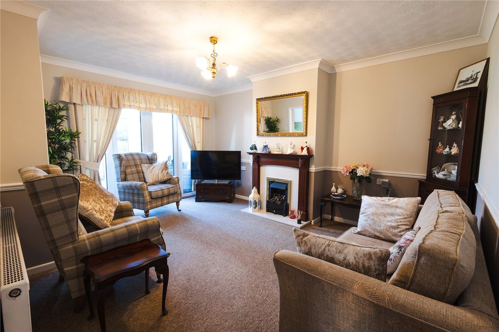 Property photo 3 of 31 Picture No. 28