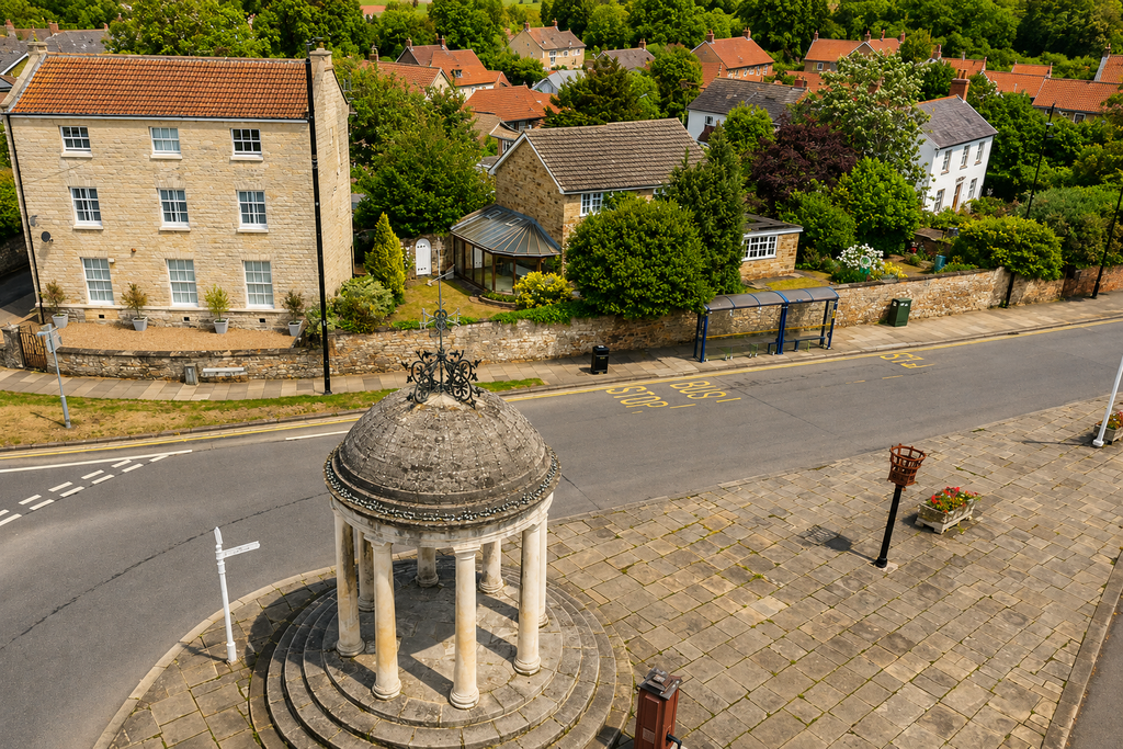 Property photo 2 of 33 Drone 4