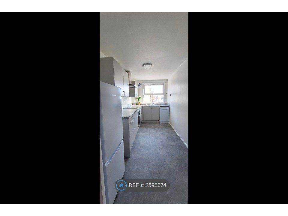 Property photo 3 of 16 Kitchen