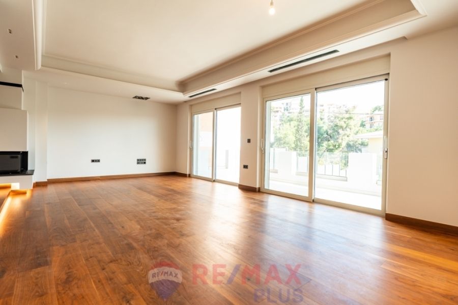 Property photo 3 of 24