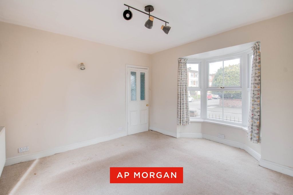 Property photo 3 of 19 Picture No. 14