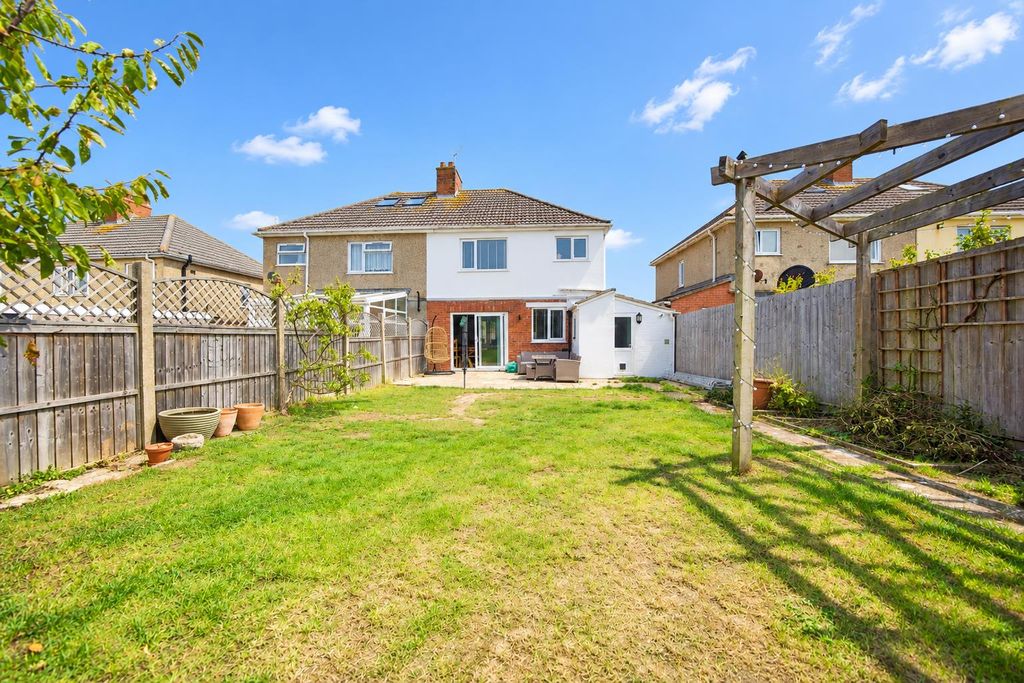 Property photo 1 of 23 551Dcb57-Fac0-480F-90A0-F7Ec4174Ddac.Png