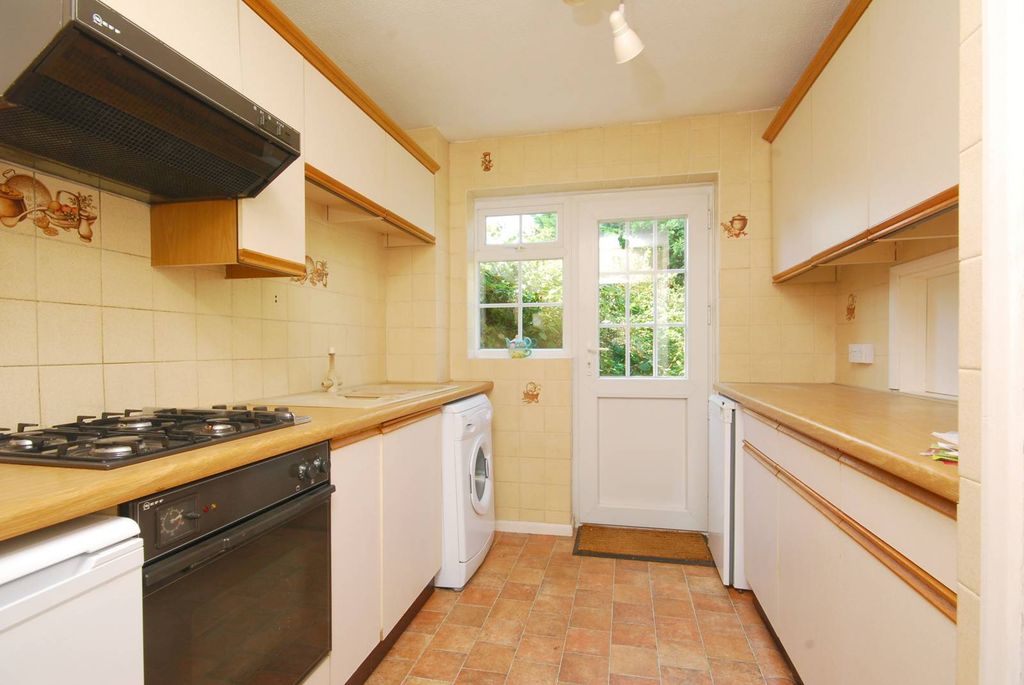 Property photo 3 of 9