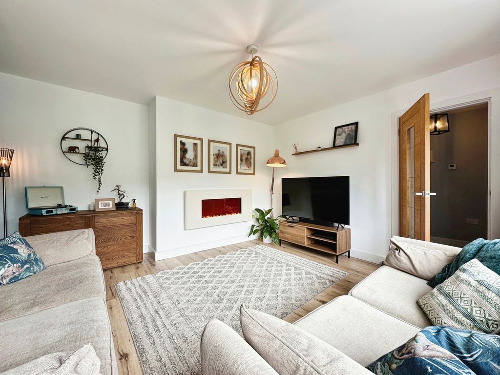 Property photo 3 of 26