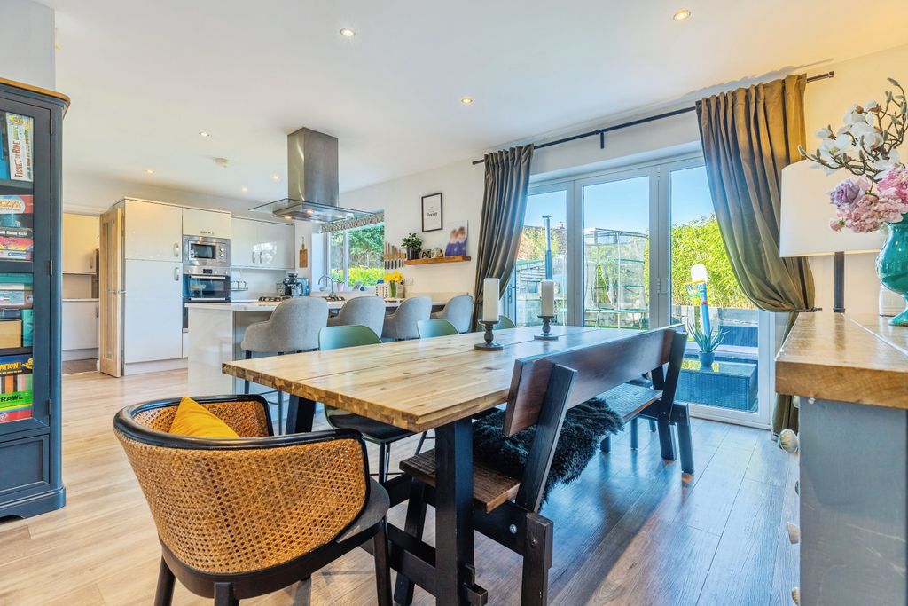 Property photo 1 of 23 Kitchen/Dining Room