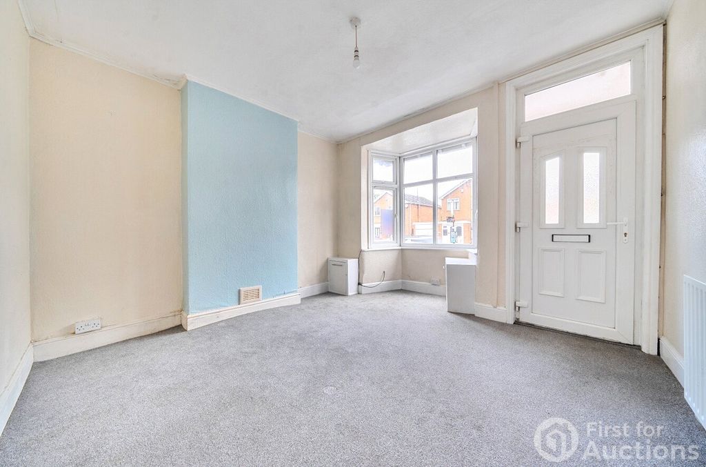 Property photo 3 of 17 3