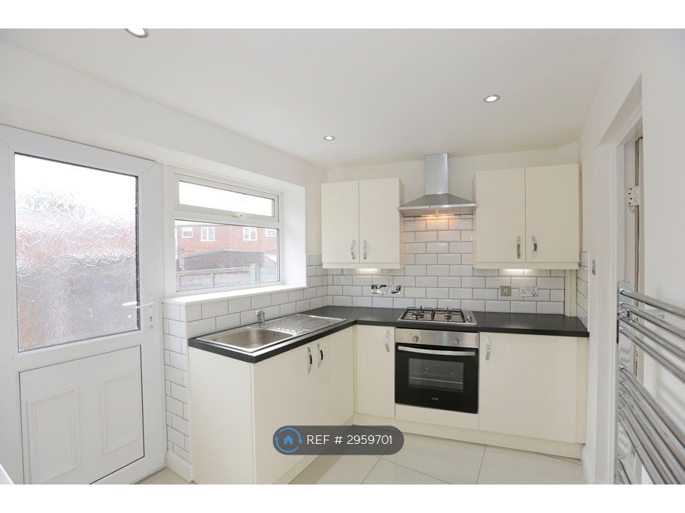 Property photo 1 of 13 Kitchen