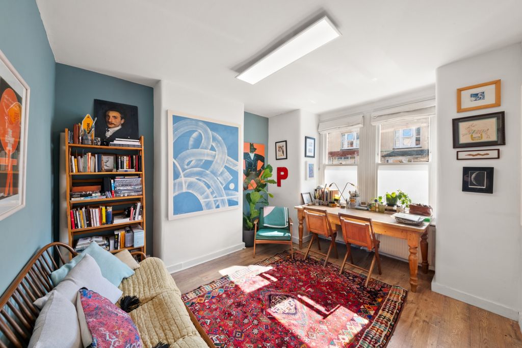 Property photo 2 of 11 Photo 2