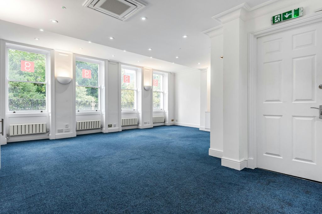 Property photo 2 of 13 759652 3.Jpg