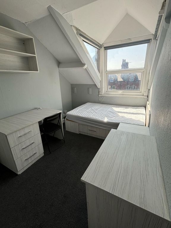 Property photo 1 of 10 A Compact Student Bedroom Featuring A Single Bed P...