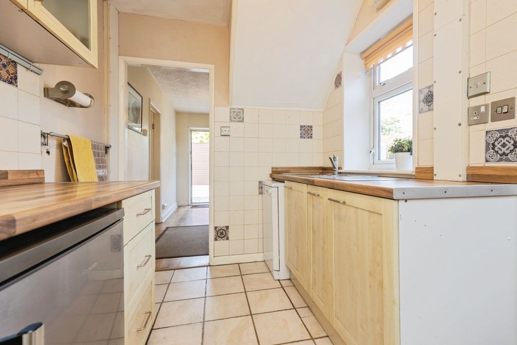 Property photo 3 of 20