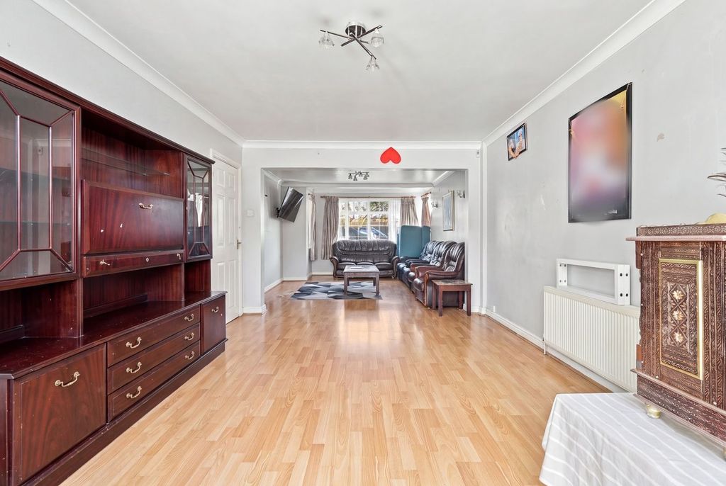 Property photo 3 of 22