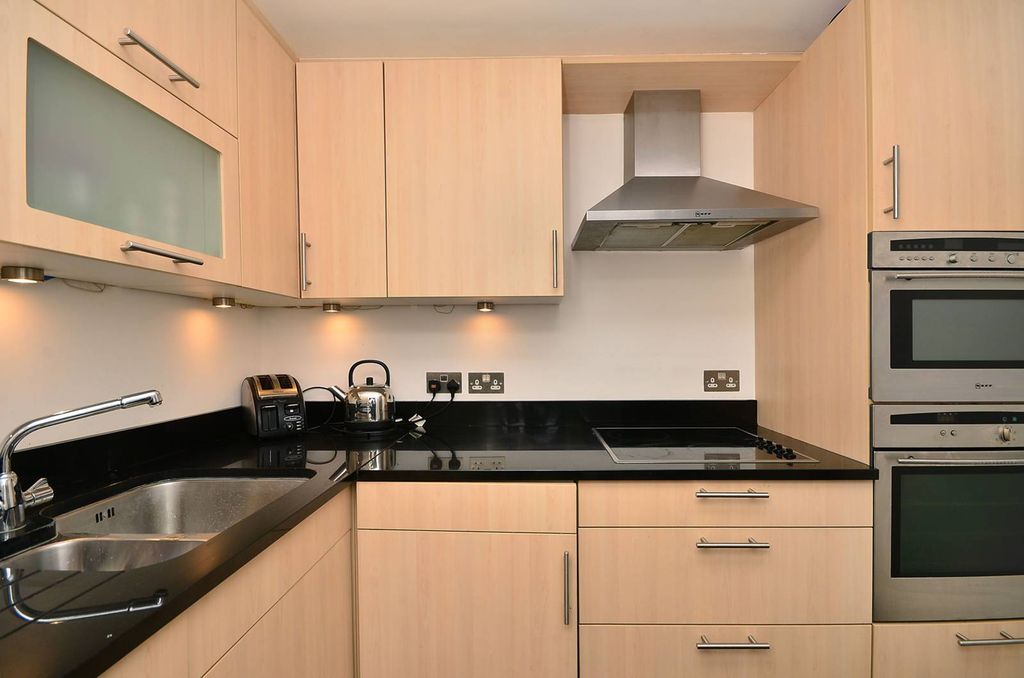 Property photo 3 of 11