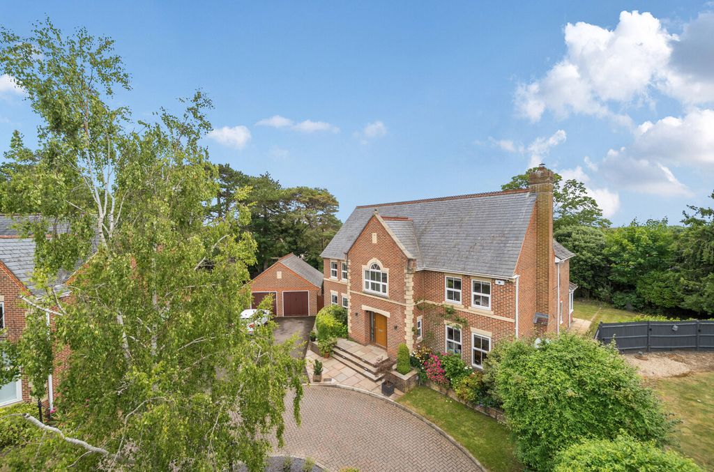 Property photo 1 of 14 1317315-4-686573F...