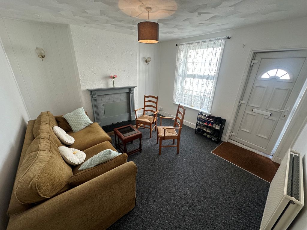 Property photo 2 of 9 Living Room