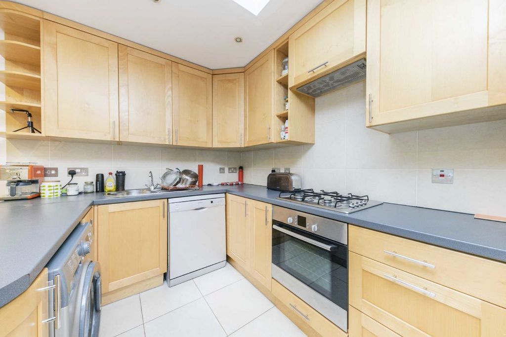 Property photo 3 of 7