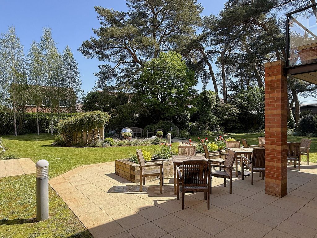 Property photo 2 of 12