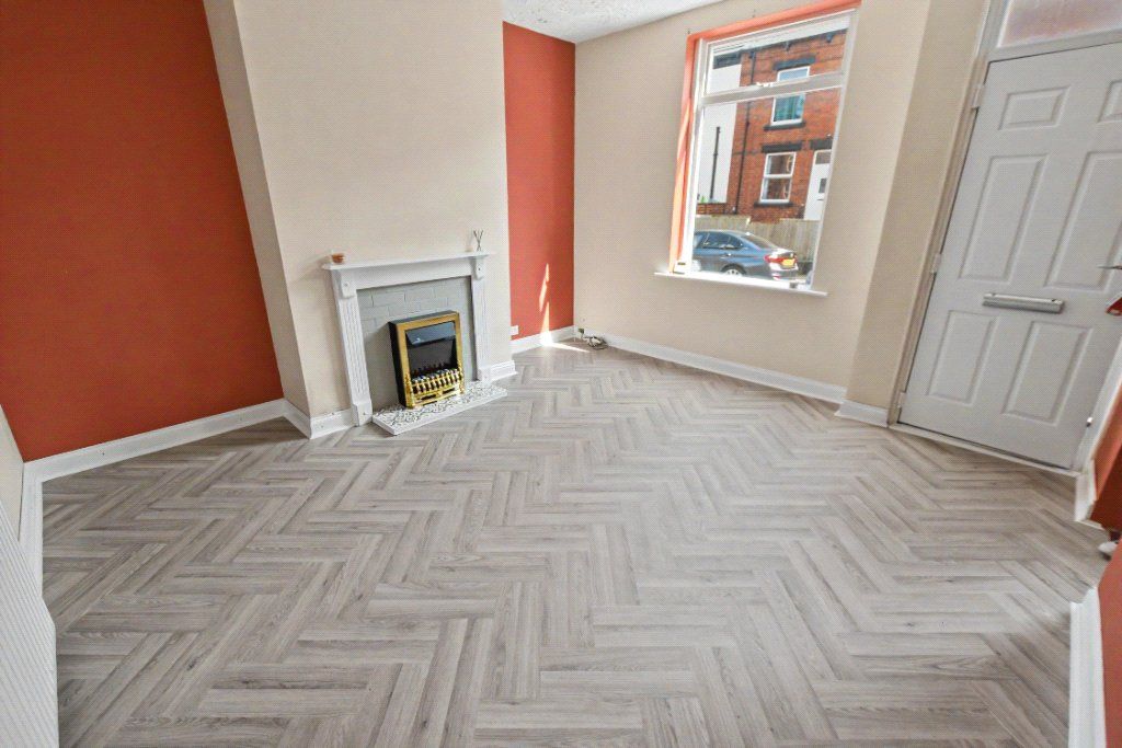 Property photo 2 of 15 Picture No. 10