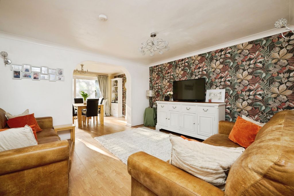 Property photo 2 of 24 Img_6344