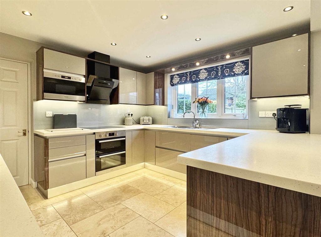 Property photo 2 of 27 Kitchen.Jpg