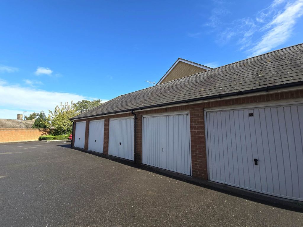 Property photo 2 of 12