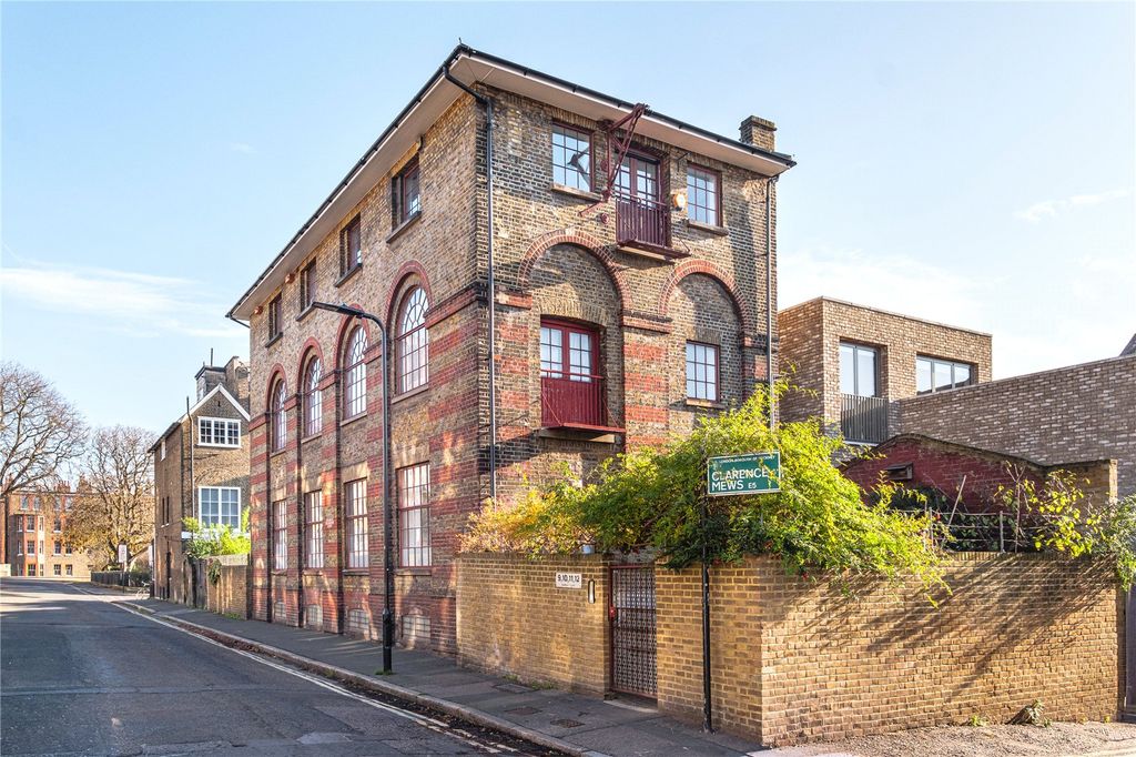 Property photo 2 of 21 Picture No. 02