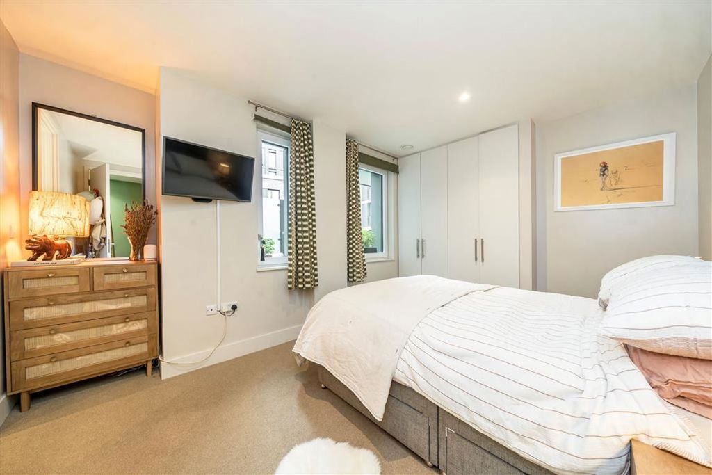 Property photo 3 of 8