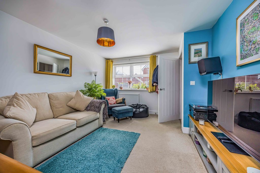 Property photo 3 of 16 Photo 13