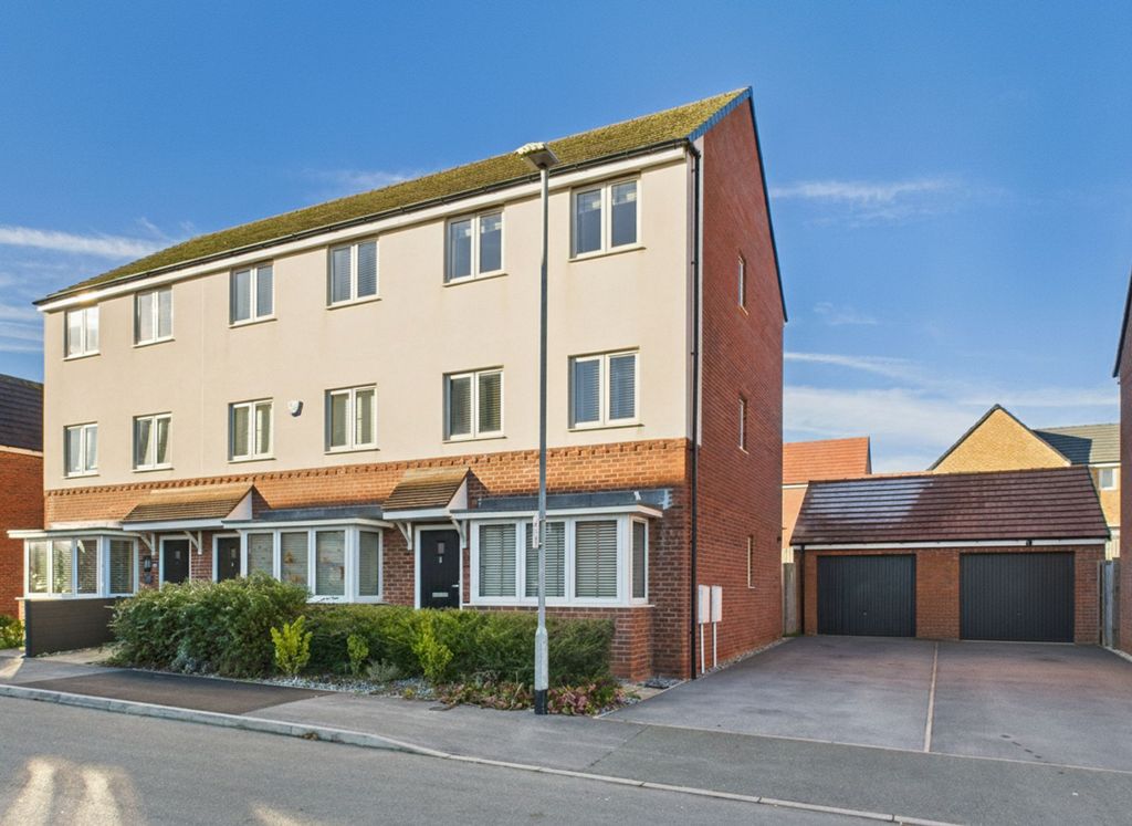 Property photo 1 of 21 Front