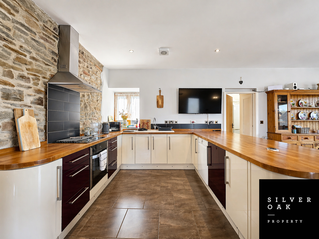 Additional image 8 of 3 bed barn conversion for saleThe East Barn, Felinfoel, Llanelli, Carmarthenshire SA14