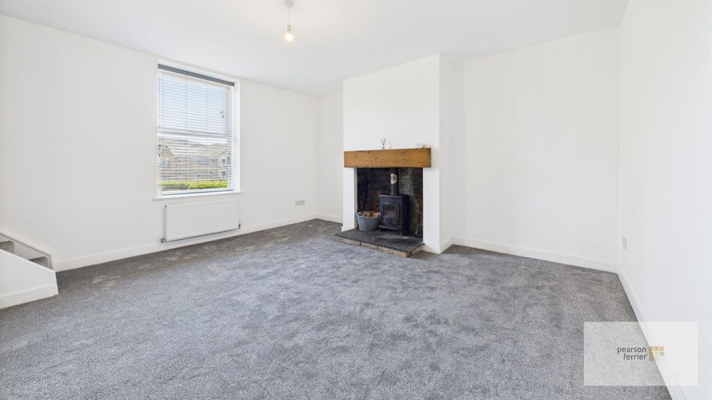 Property photo 3 of 11 Cam05165G0-Pr0077-Still004.Jpg
