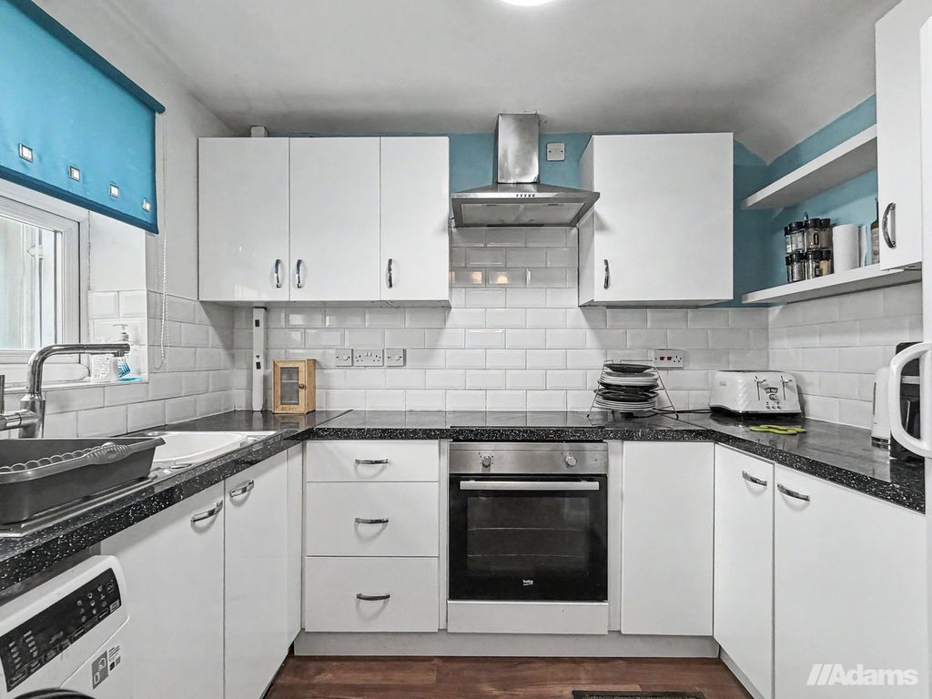 Property photo 3 of 21